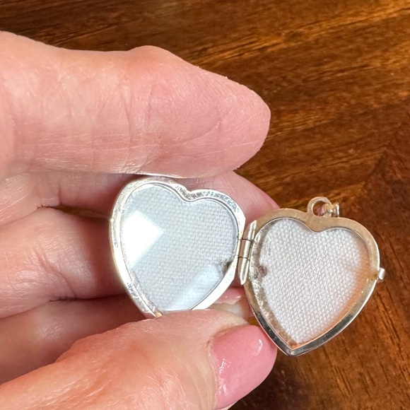 🩶Sterling Silver Heart Open Pendant Necklace - Picture 4 of 11